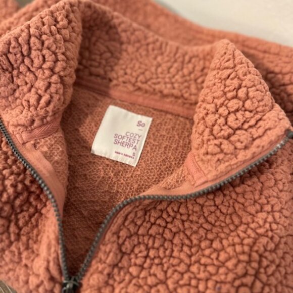 Sherpa Zip Up - Picture 2 of 4